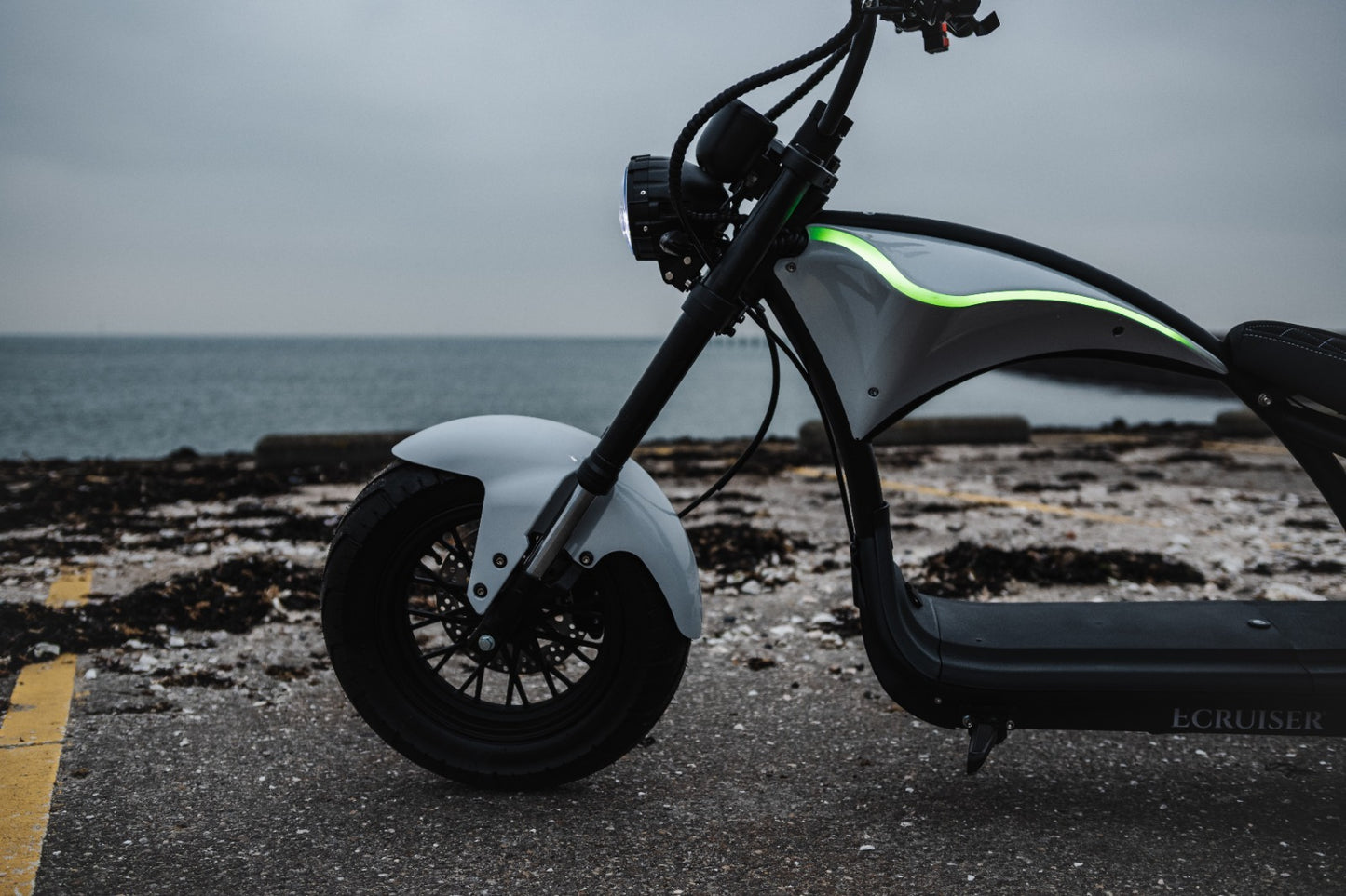 Ecruiser E-bobber | Pearl white