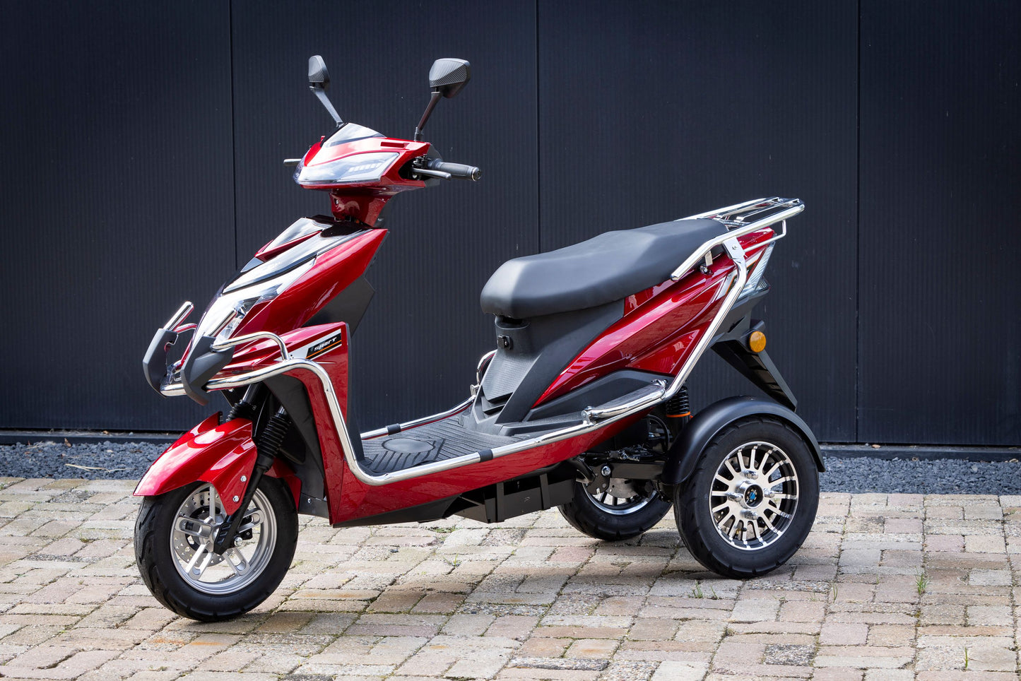 Trimobilia | Wine Red