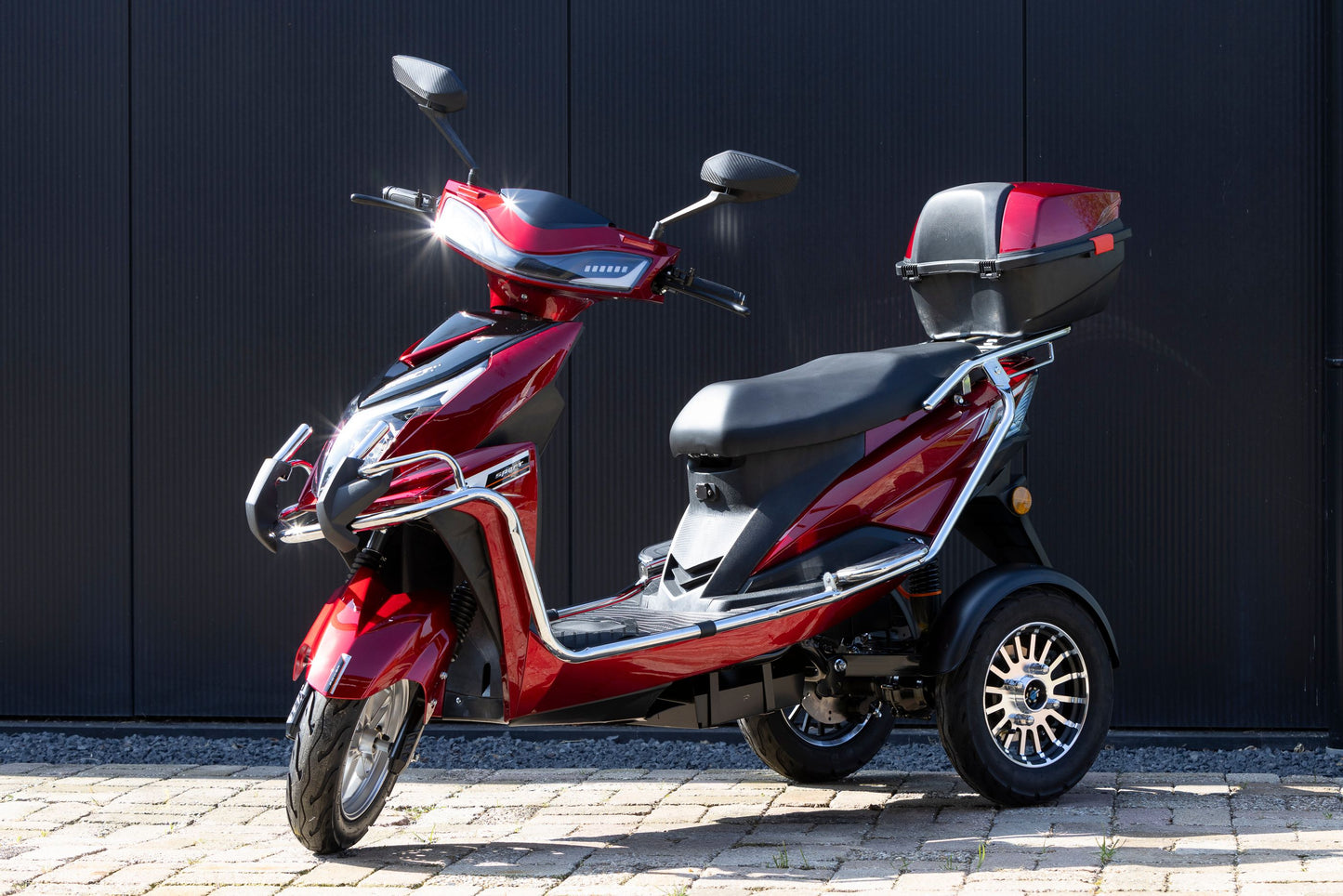 Trimobilia | Wine Red