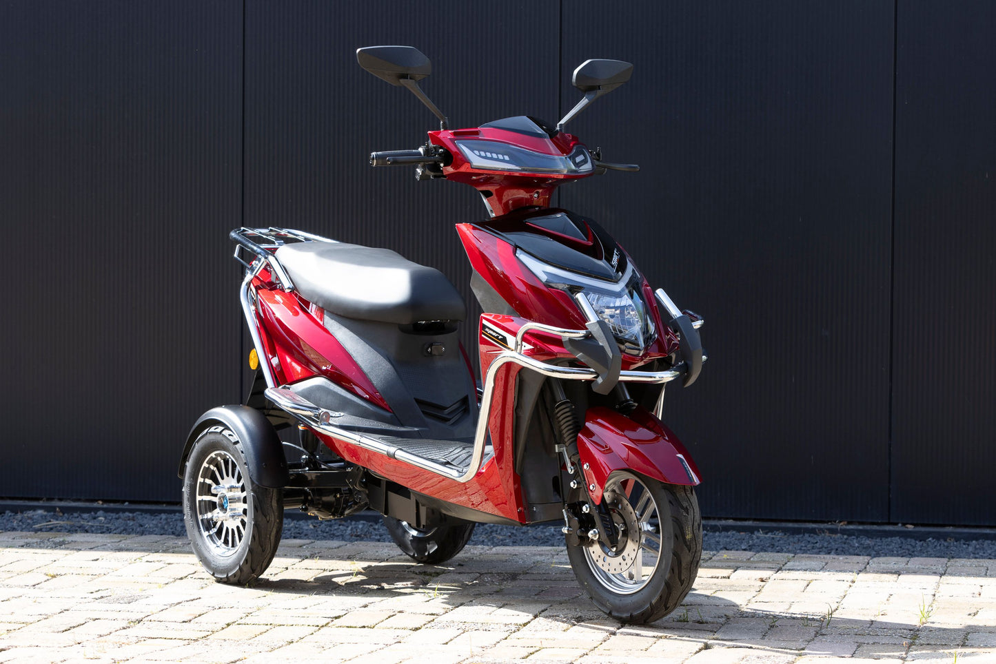 Trimobilia | Wine Red