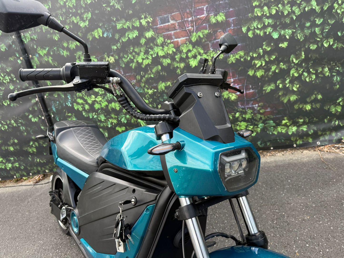 E-zeus | Kmstand: 4173km