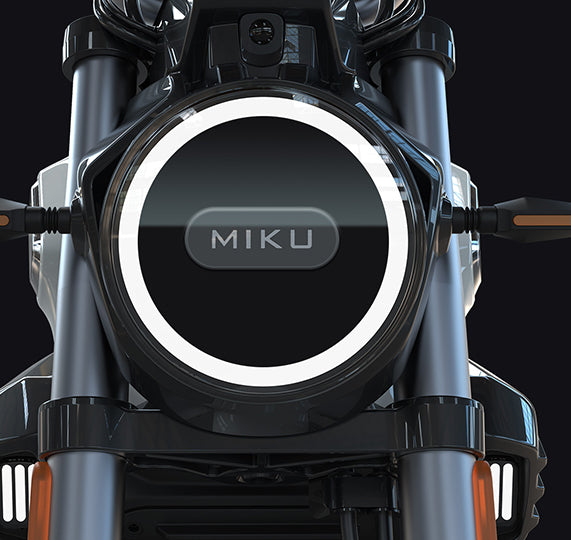 Miku Super | Deep Black