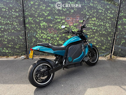 E-zeus | Kmstand: 4173km