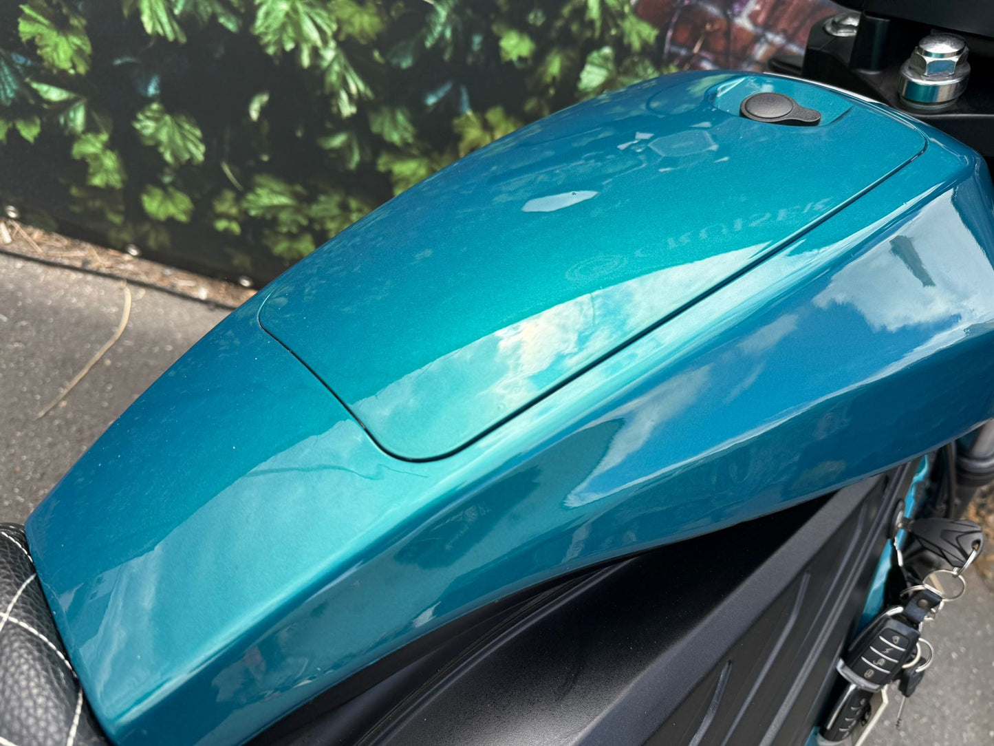 E-zeus | Kmstand: 4173km