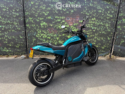 E-zeus | Kmstand: 4173km