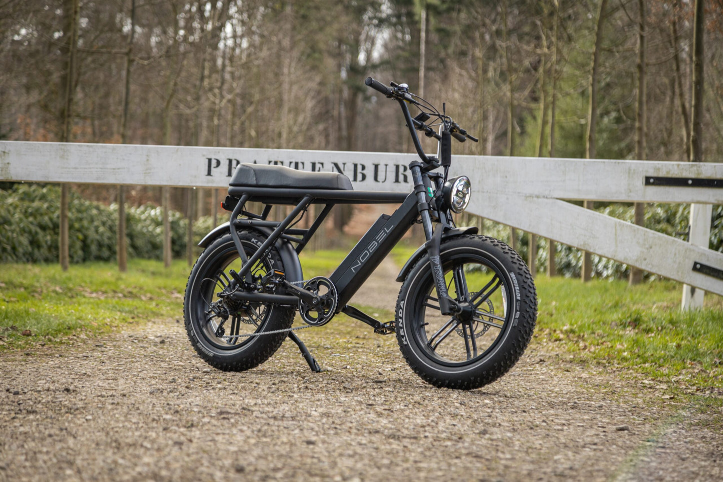 GTS Nobel Doorstap - White