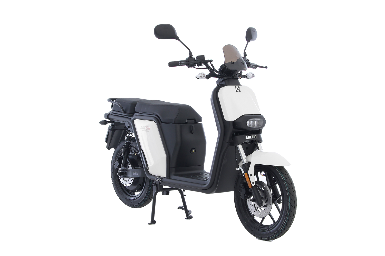 Witte Ecruiser Goccia GEV2000 e-scooter op witte achtergrond