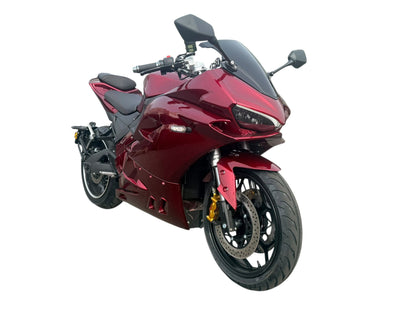 Ducalon R elektrische motorfiets in Candy Red, vooraanzicht op witte achtergrond