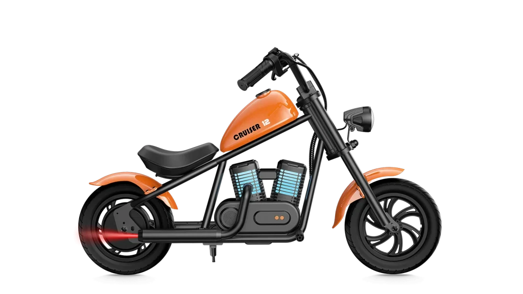 Oranje Ecruiser 12Pro kinder chopper, zijaanzicht op witte achtergrond