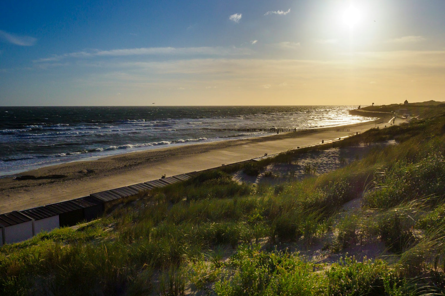 Zeeuwse kust bij zonsondergang - Zeeland Nederland